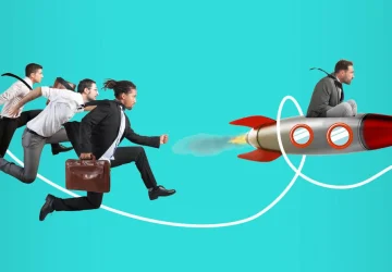 إذا كنت تخطط لتتميز وسط منافسيك يجب أن تكون مدركاً أولًا لأنواع الميزة التنافسية